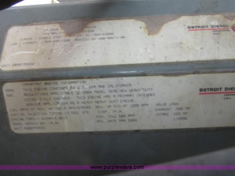 image for item H4734 2005 Freightliner Columbia semi truck