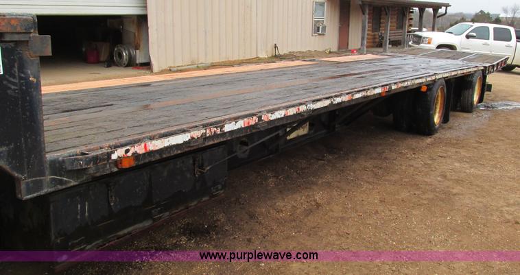 image for item I3072 1985 Transcraft DTL22-45 drop deck trailer