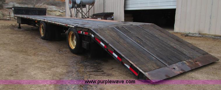 image for item I3072 1985 Transcraft DTL22-45 drop deck trailer