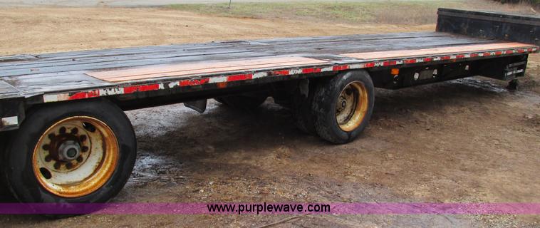 image for item I3072 1985 Transcraft DTL22-45 drop deck trailer
