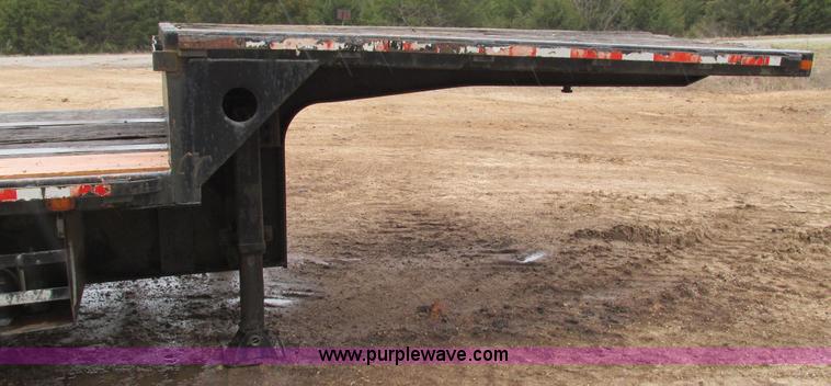 image for item I3072 1985 Transcraft DTL22-45 drop deck trailer