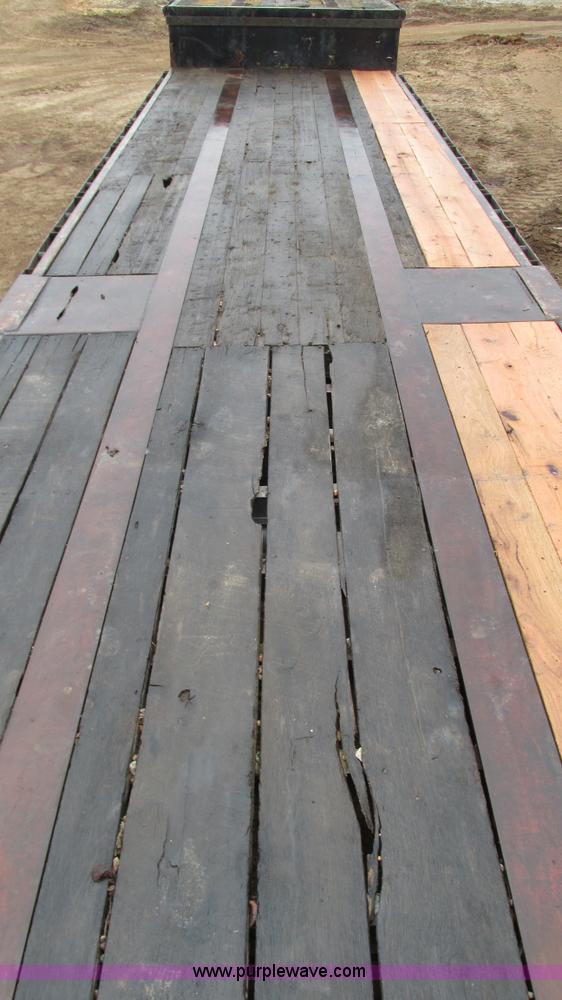 image for item I3072 1985 Transcraft DTL22-45 drop deck trailer