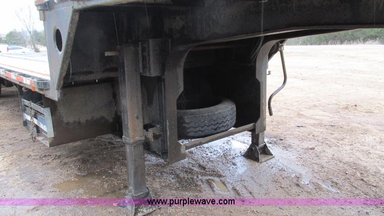 image for item I3072 1985 Transcraft DTL22-45 drop deck trailer