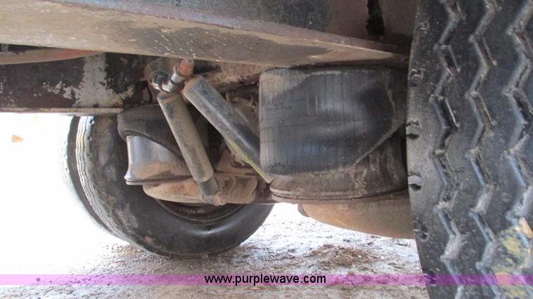 image for item I3072 1985 Transcraft DTL22-45 drop deck trailer