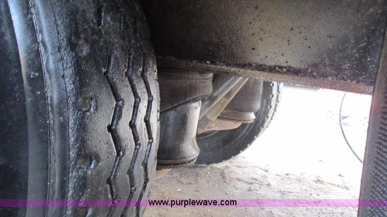 image for item I3072 1985 Transcraft DTL22-45 drop deck trailer