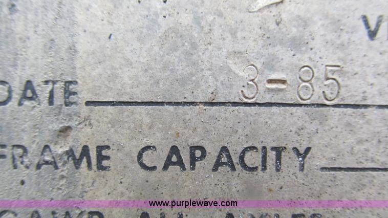 image for item I3072 1985 Transcraft DTL22-45 drop deck trailer