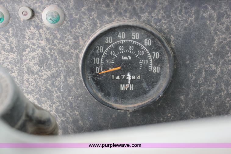 image for item J2263 1978 International 1840 winch truck