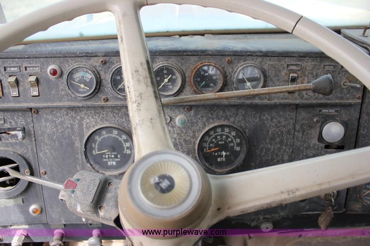 image for item J2263 1978 International 1840 winch truck