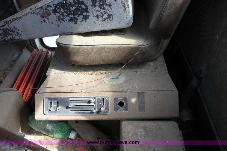 image for item J2263 1978 International 1840 winch truck