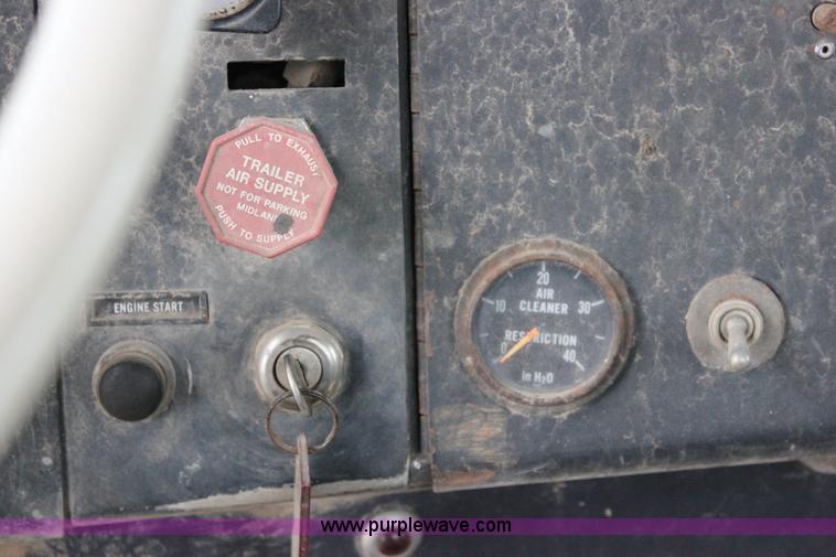 image for item J2263 1978 International 1840 winch truck