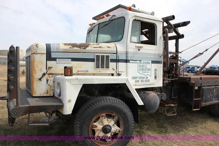 image for item J2263 1978 International 1840 winch truck
