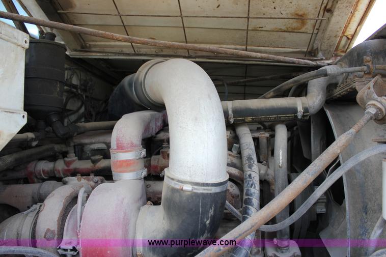 image for item J2263 1978 International 1840 winch truck