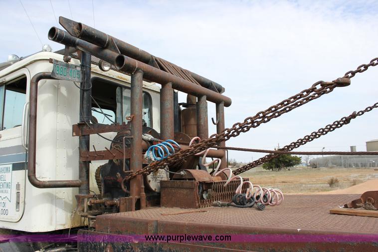 image for item J2263 1978 International 1840 winch truck