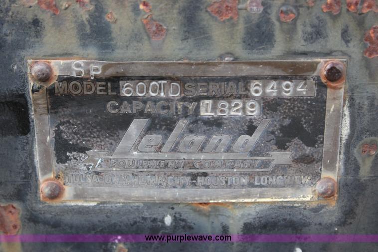 image for item J2263 1978 International 1840 winch truck