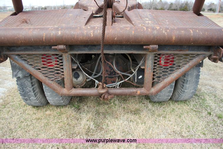 image for item J2263 1978 International 1840 winch truck