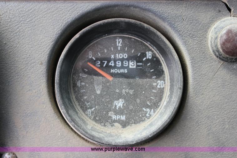 image for item J2266 2001 Mack RD688S truck cab and chassis