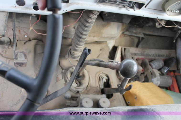 image for item J2269 1972 Ford 600 dump truck