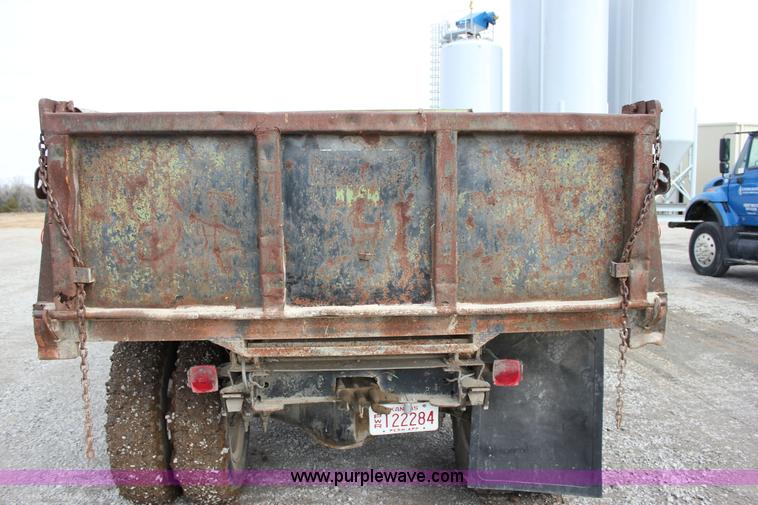 image for item J2269 1972 Ford 600 dump truck