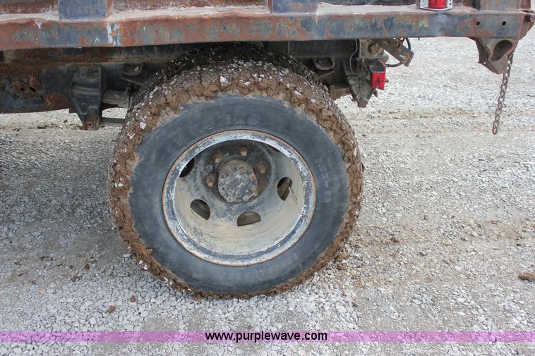 image for item J2269 1972 Ford 600 dump truck