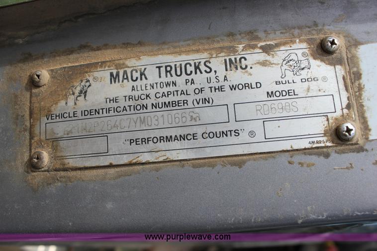 image for item J2270 2000 Mack RD690S rotating drum mixer truck