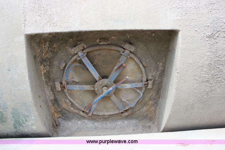 image for item J2270 2000 Mack RD690S rotating drum mixer truck