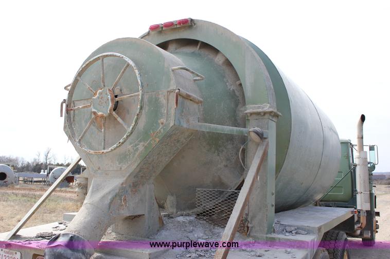 image for item J2270 2000 Mack RD690S rotating drum mixer truck