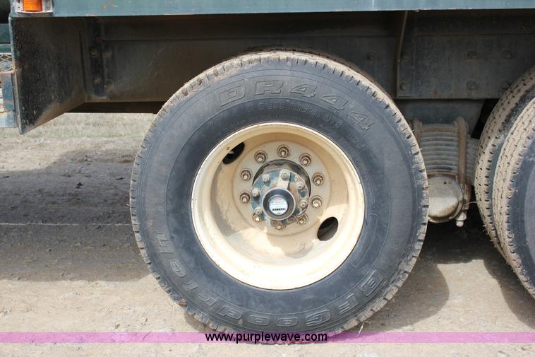 image for item J2270 2000 Mack RD690S rotating drum mixer truck