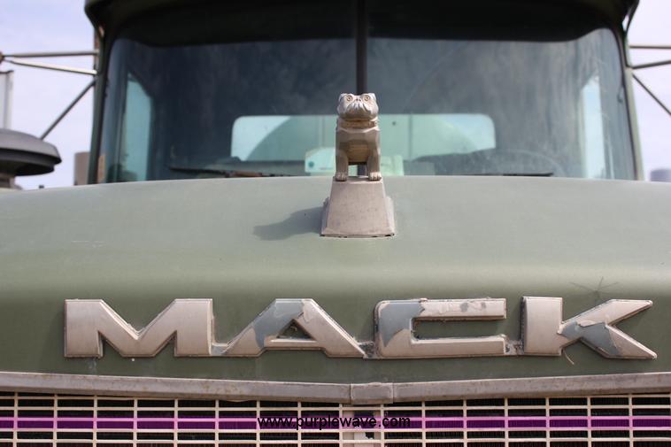 image for item J2270 2000 Mack RD690S rotating drum mixer truck