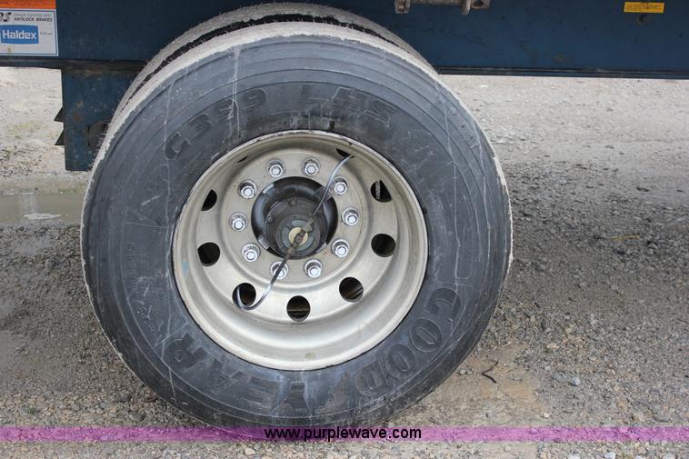 image for item J2284 2006 Utility Built 4802 flatbed trailer