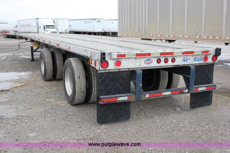 image for item J2284 2006 Utility Built 4802 flatbed trailer