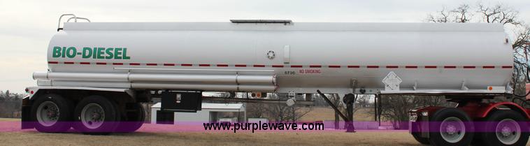 image for item J2294 1984 Heil transfer trailer