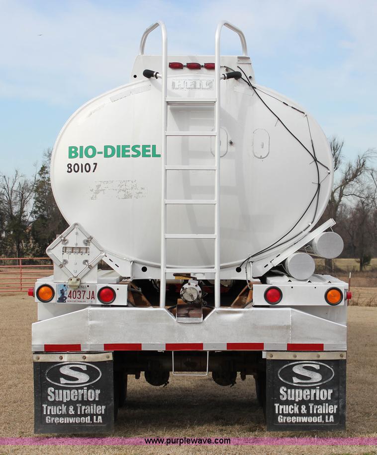 image for item J2294 1984 Heil transfer trailer