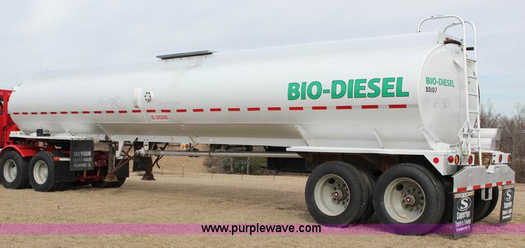 image for item J2294 1984 Heil transfer trailer