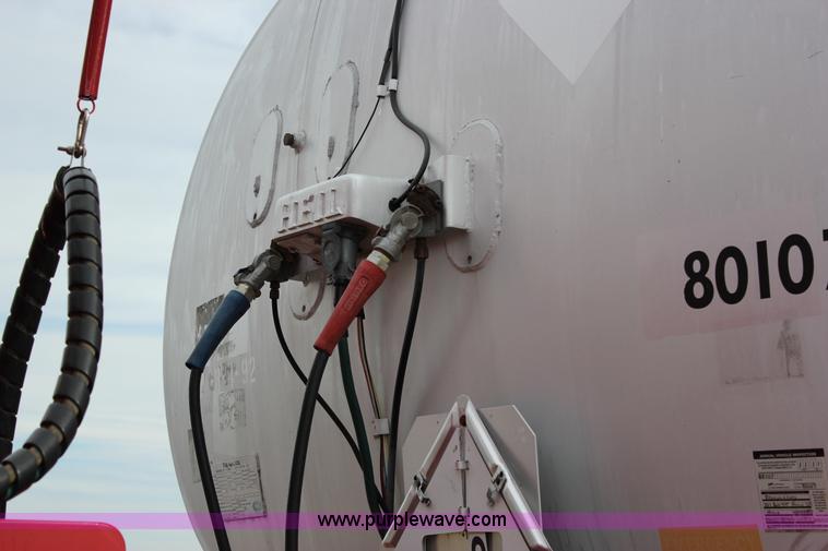 image for item J2294 1984 Heil transfer trailer