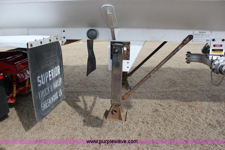 image for item J2294 1984 Heil transfer trailer