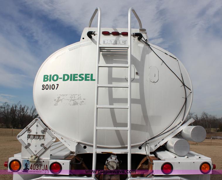 image for item J2294 1984 Heil transfer trailer