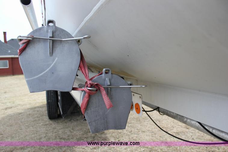 image for item J2294 1984 Heil transfer trailer