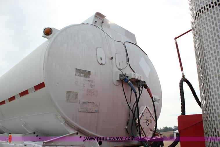 image for item J2294 1984 Heil transfer trailer