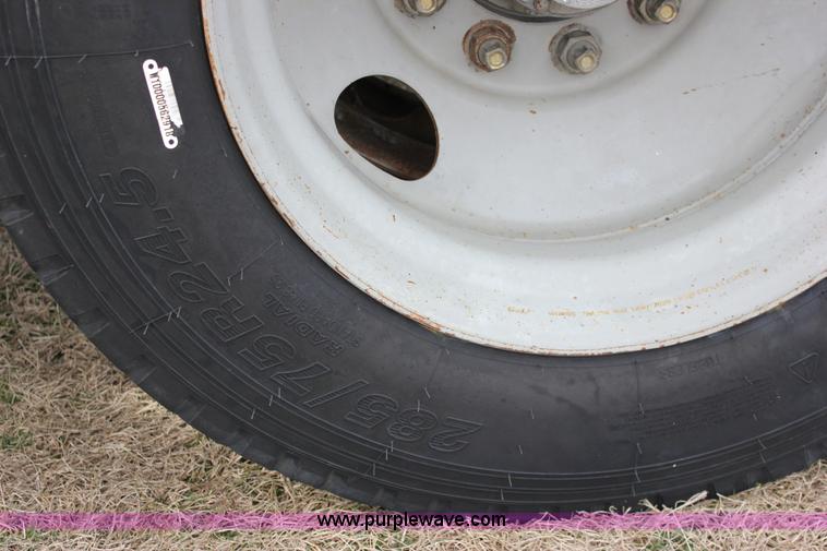 image for item J2294 1984 Heil transfer trailer