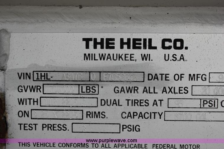 image for item J2294 1984 Heil transfer trailer