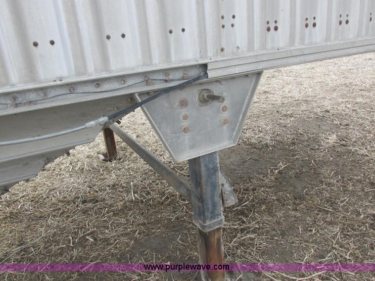 image for item K2040 1980 Wilson AGH-600 double hopper bottom grain trailer