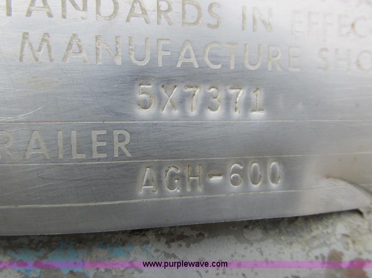 image for item K2040 1980 Wilson AGH-600 double hopper bottom grain trailer