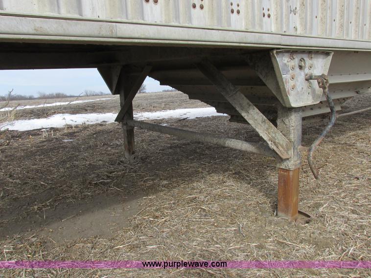 image for item K2040 1980 Wilson AGH-600 double hopper bottom grain trailer