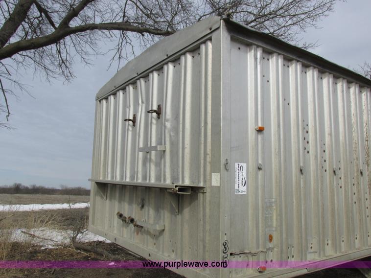 image for item K2040 1980 Wilson AGH-600 double hopper bottom grain trailer