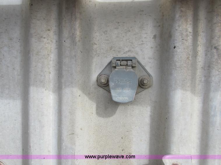 image for item K2040 1980 Wilson AGH-600 double hopper bottom grain trailer