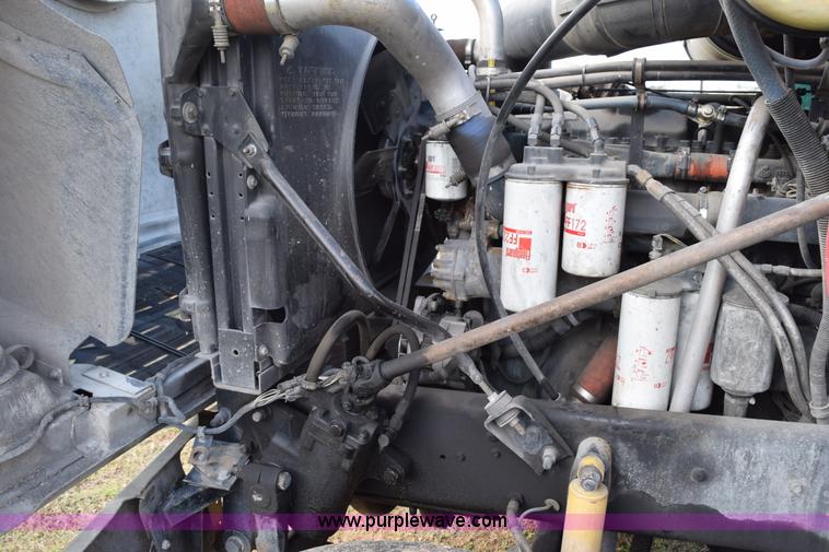 image for item K2348 1997 Mack CH613 semi truck