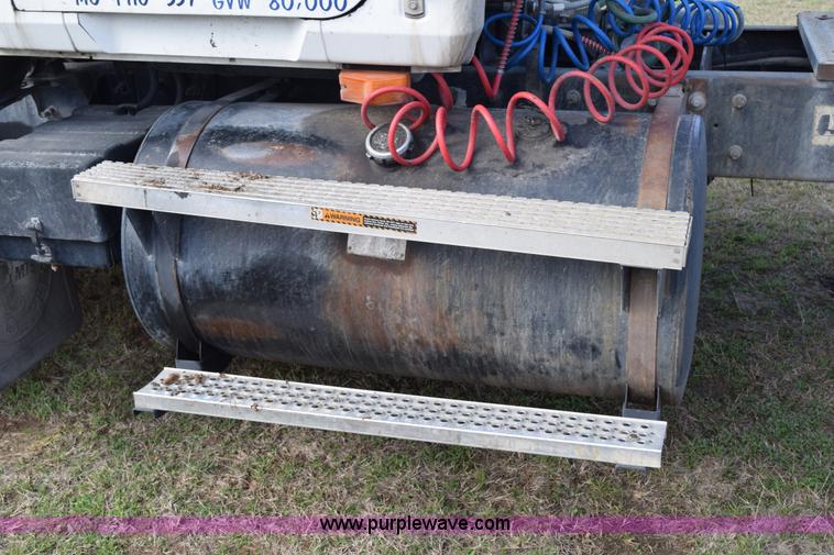 image for item K2348 1997 Mack CH613 semi truck