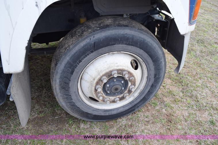 image for item K2348 1997 Mack CH613 semi truck