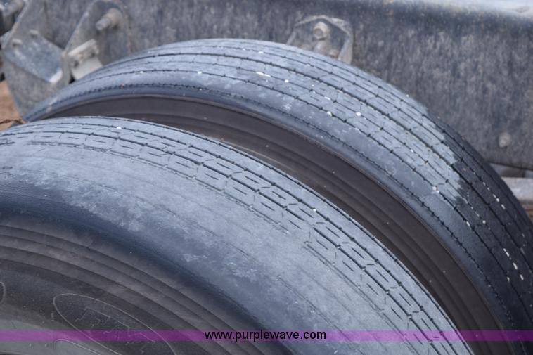 image for item K2348 1997 Mack CH613 semi truck