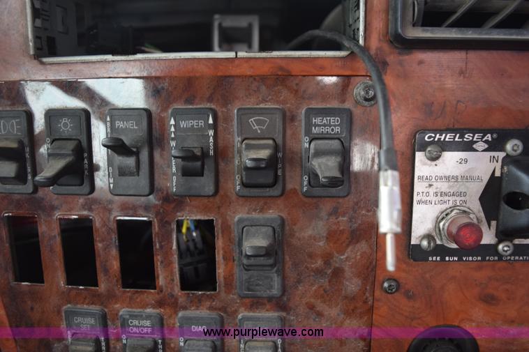 image for item K2349 1996 International 9300 semi truck